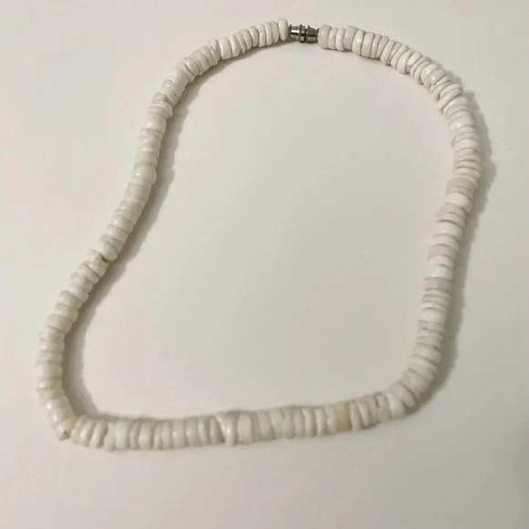 Vintage  90s Lot of 2 Necklaces Puka Shell - Picture 2 of 15